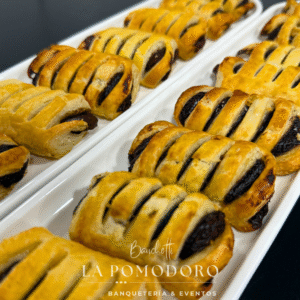 25 mini rejillas de hojaldre rellenas de ganache de chocolate (8 cm)