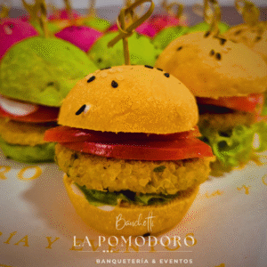 20 mini Burger de quinoa tomate lechuga pan color (VEGANO)