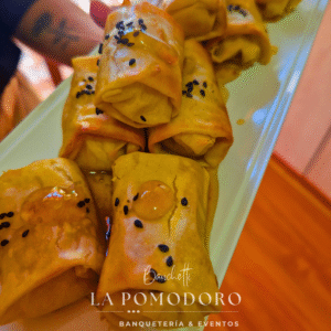 25 empanadas de cóctel masa filo (ají de gallina)