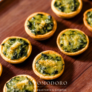 25 Mini tacita rellena de quiche de espinaca (VEGGIE)
