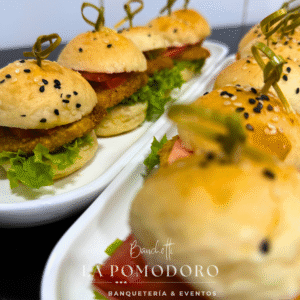 25 sándwich pollo crispy tomate lechuga pan mini frica