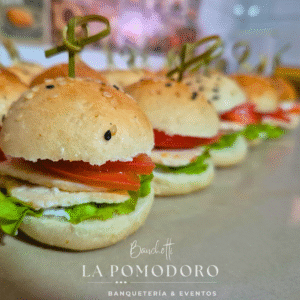 25 mini sándwich pollo tomate lechuga pan mini frica