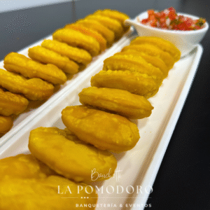 100 mini sopaipillas cóctel + pebre 100% artesanal