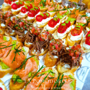 Pack - 45 tapas 3 variedades (capresse, mechada, salmón)