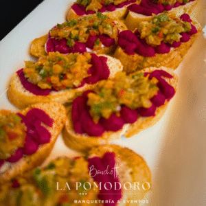 25 tapas de hummus de beterraga (VEGGIE)